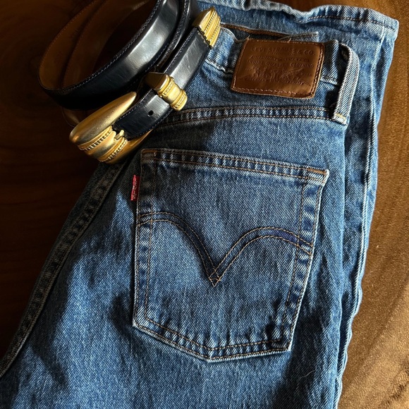 Vintage gold buckle belt